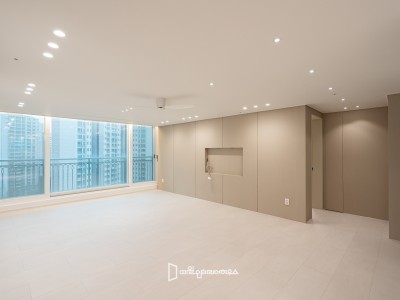 거실 아트월 TV 반매립 디자인 참고