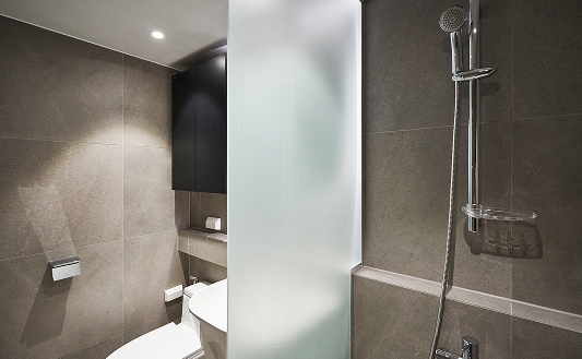 마지막까지 세심하게 마감을 신경 써주시는 게 느껴졌고, 특히 이사 후에도 A/S 지원이 된다는 점이 좋은 것 같습 니다.